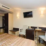 Rocca Al Mare Otel