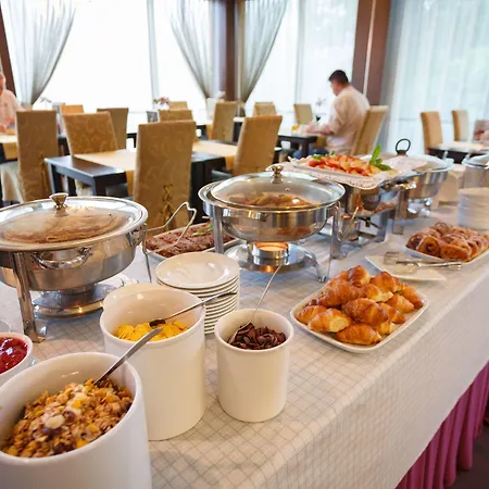 Hotel Rocca Al Mare 3*