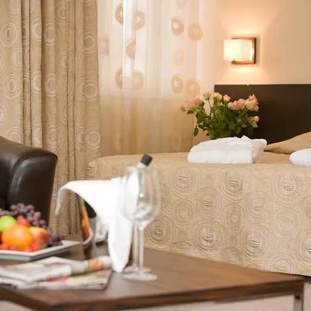 روكا أل ماريه 4*