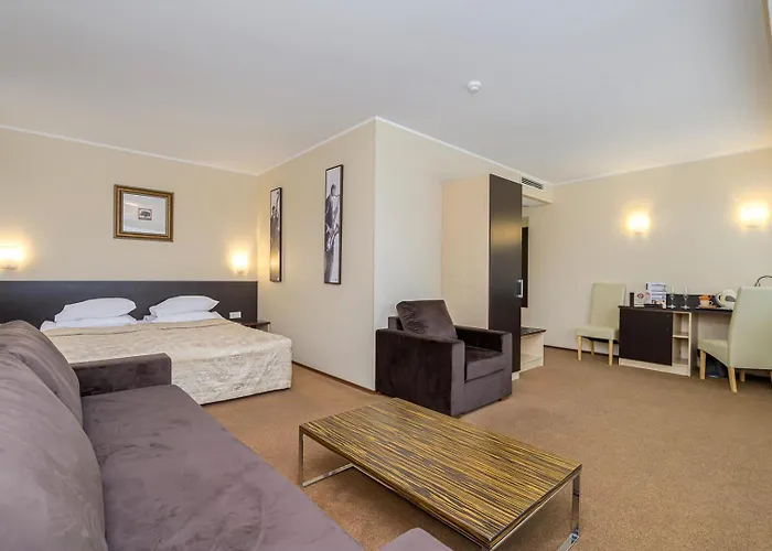 Отель Rocca Al Mare