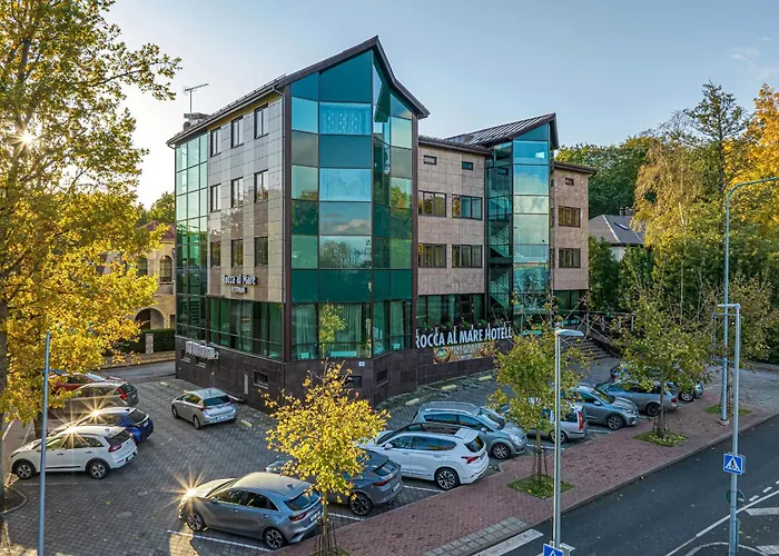 Отель Rocca Al Mare