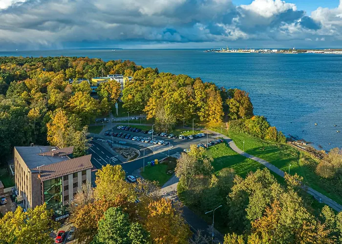 Отель Rocca Al Mare 4*